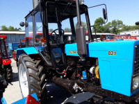 Tractor MTZ Belarus 82.1 (nou)